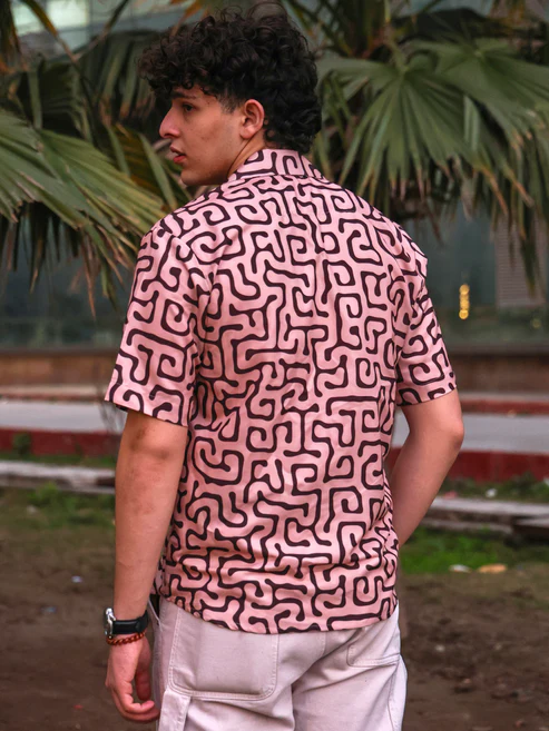 Men’s Abstract Doodle Print Cuban Collar Shirt – Mauve Black Maze Pattern Short Sleeve Button Down Relaxed Fit Summer Casual Beach Resort Wear