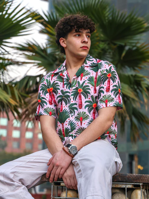 Men’s Pink Tropical Palm Tree Print Cuban Collar Shirt – Bubblegum Pink Forest Green Short Sleeve Button Down Lightweight Summer Holiday Beach Resort Wear
