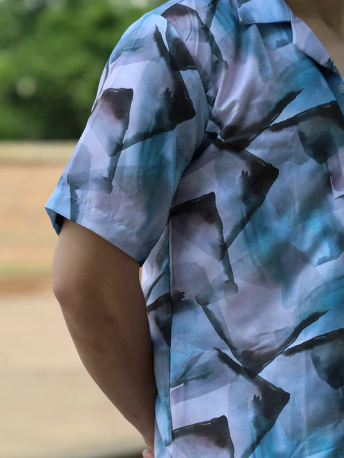 Men’s Abstract Watercolor Cuban Collar Shirt – Purple Blue Ink Wash Print Short Sleeve Lightweight Relaxed Fit Summer Camp Resort Shirt